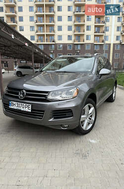 Внедорожник / Кроссовер Volkswagen Touareg 2010 в 