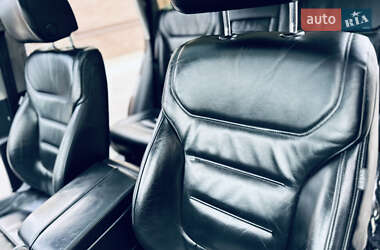 Внедорожник / Кроссовер Volkswagen Touareg 2011 в 