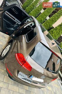 Внедорожник / Кроссовер Volkswagen Touareg 2011 в 