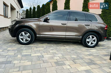 Внедорожник / Кроссовер Volkswagen Touareg 2011 в 