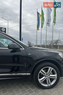 Внедорожник / Кроссовер Volkswagen Touareg 2014 в 