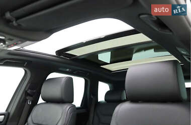 Внедорожник / Кроссовер Volkswagen Touareg 2014 в 