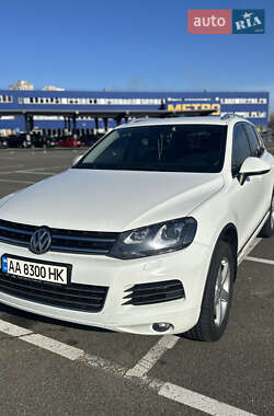 Внедорожник / Кроссовер Volkswagen Touareg 2014 в 