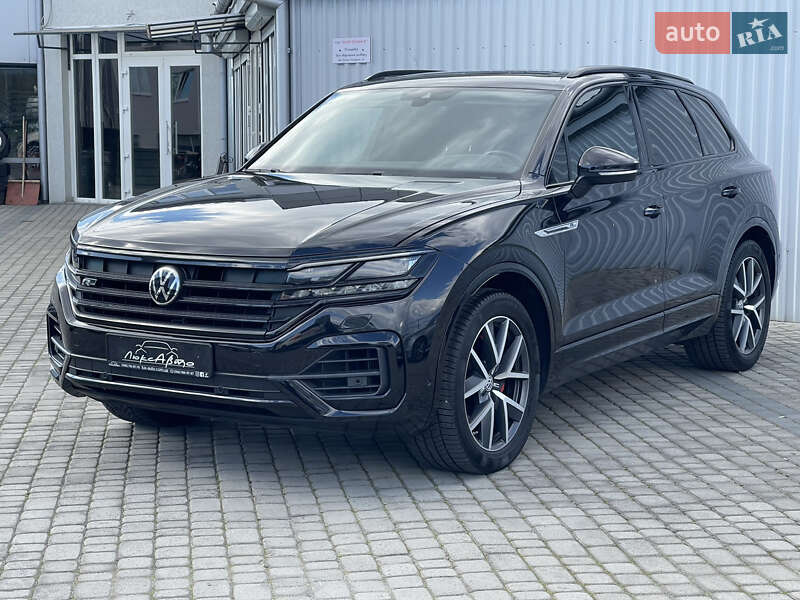 Внедорожник / Кроссовер Volkswagen Touareg 2019 в 