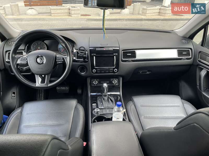 Внедорожник / Кроссовер Volkswagen Touareg 2011 в Одессе