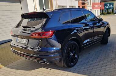Позашляховик / Кросовер Volkswagen Touareg 2021 в 
