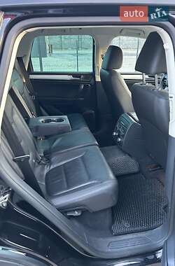 Позашляховик / Кросовер Volkswagen Touareg 2016 в 