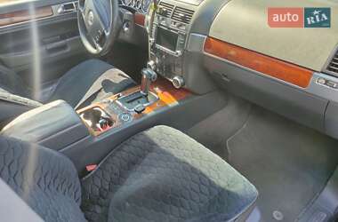 Позашляховик / Кросовер Volkswagen Touareg 2004 в 