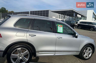 Внедорожник / Кроссовер Volkswagen Touareg 2016 в 