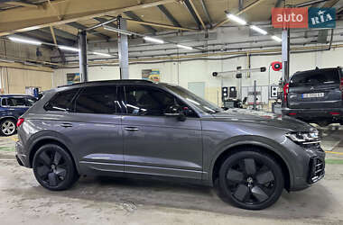 Внедорожник / Кроссовер Volkswagen Touareg 2023 в 