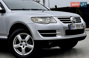 Позашляховик / Кросовер Volkswagen Touareg 2008 в 