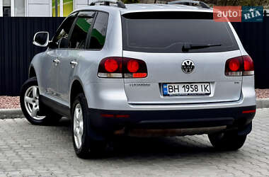Позашляховик / Кросовер Volkswagen Touareg 2008 в 