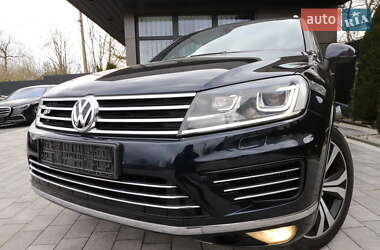 Позашляховик / Кросовер Volkswagen Touareg 2016 в 