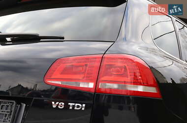 Позашляховик / Кросовер Volkswagen Touareg 2016 в 