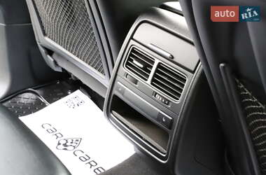 Позашляховик / Кросовер Volkswagen Touareg 2016 в 