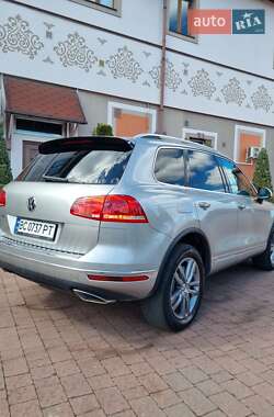 Внедорожник / Кроссовер Volkswagen Touareg 2016 в 