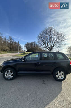 Внедорожник / Кроссовер Volkswagen Touareg 2004 в 