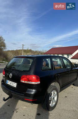 Внедорожник / Кроссовер Volkswagen Touareg 2004 в 