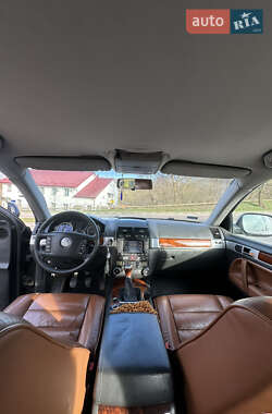 Внедорожник / Кроссовер Volkswagen Touareg 2004 в 
