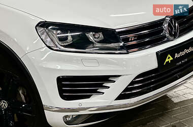 Позашляховик / Кросовер Volkswagen Touareg 2017 в 