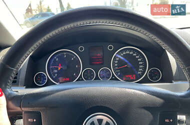 Внедорожник / Кроссовер Volkswagen Touareg 2005 в 