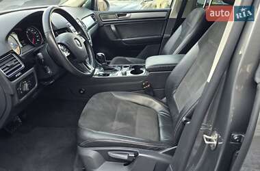 Внедорожник / Кроссовер Volkswagen Touareg 2015 в 
