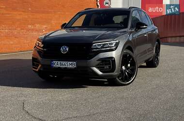 Позашляховик / Кросовер Volkswagen Touareg 2020 в Києві