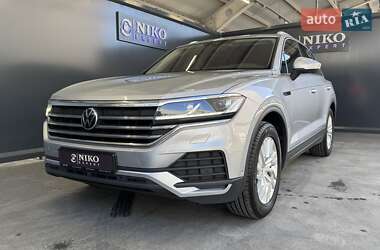 Позашляховик / Кросовер Volkswagen Touareg 2021 в 