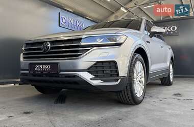 Позашляховик / Кросовер Volkswagen Touareg 2021 в 