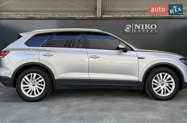 Позашляховик / Кросовер Volkswagen Touareg 2021 в 