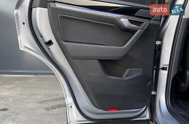 Позашляховик / Кросовер Volkswagen Touareg 2021 в 