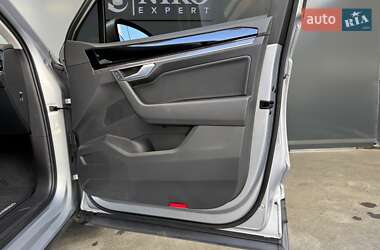 Позашляховик / Кросовер Volkswagen Touareg 2021 в 
