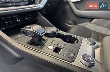 Позашляховик / Кросовер Volkswagen Touareg 2021 в 
