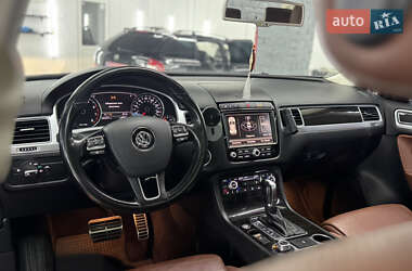 Внедорожник / Кроссовер Volkswagen Touareg 2016 в 