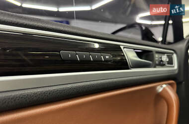 Внедорожник / Кроссовер Volkswagen Touareg 2016 в 
