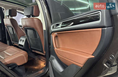 Внедорожник / Кроссовер Volkswagen Touareg 2016 в 