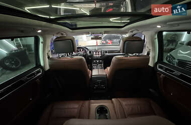 Внедорожник / Кроссовер Volkswagen Touareg 2016 в 