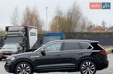 Позашляховик / Кросовер Volkswagen Touareg 2018 в 