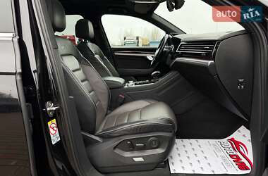 Позашляховик / Кросовер Volkswagen Touareg 2018 в 