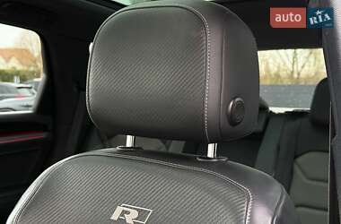 Позашляховик / Кросовер Volkswagen Touareg 2018 в 