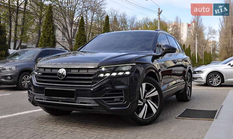 Внедорожник / Кроссовер Volkswagen Touareg 2020 в 