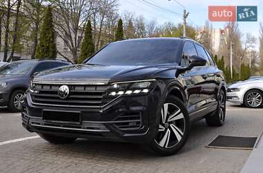 Внедорожник / Кроссовер Volkswagen Touareg 2020 в 