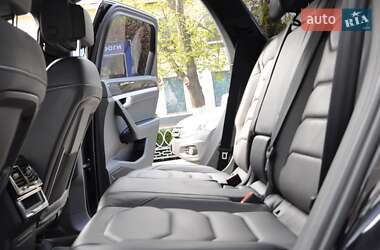 Внедорожник / Кроссовер Volkswagen Touareg 2020 в 
