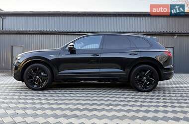Позашляховик / Кросовер Volkswagen Touareg 2023 в 