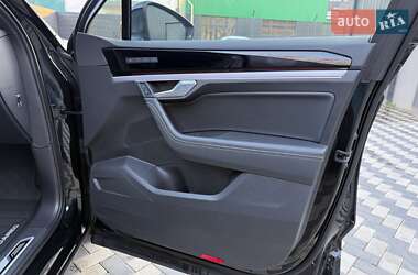 Позашляховик / Кросовер Volkswagen Touareg 2023 в 