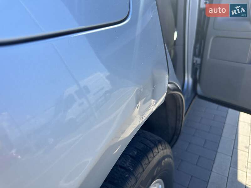 Внедорожник / Кроссовер Volkswagen Touareg 2006 в Киеве фото 13 Внедорожник / Кроссовер Volkswagen Touareg 2006 в Киеве