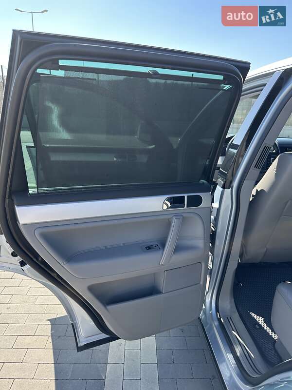 Внедорожник / Кроссовер Volkswagen Touareg 2006 в Киеве фото 21 Внедорожник / Кроссовер Volkswagen Touareg 2006 в Киеве