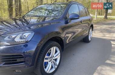 Позашляховик / Кросовер Volkswagen Touareg 2013 в 