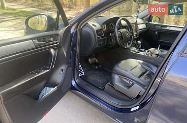 Позашляховик / Кросовер Volkswagen Touareg 2013 в 