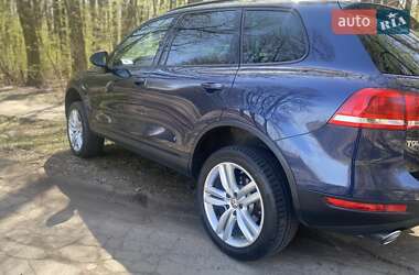 Позашляховик / Кросовер Volkswagen Touareg 2013 в 